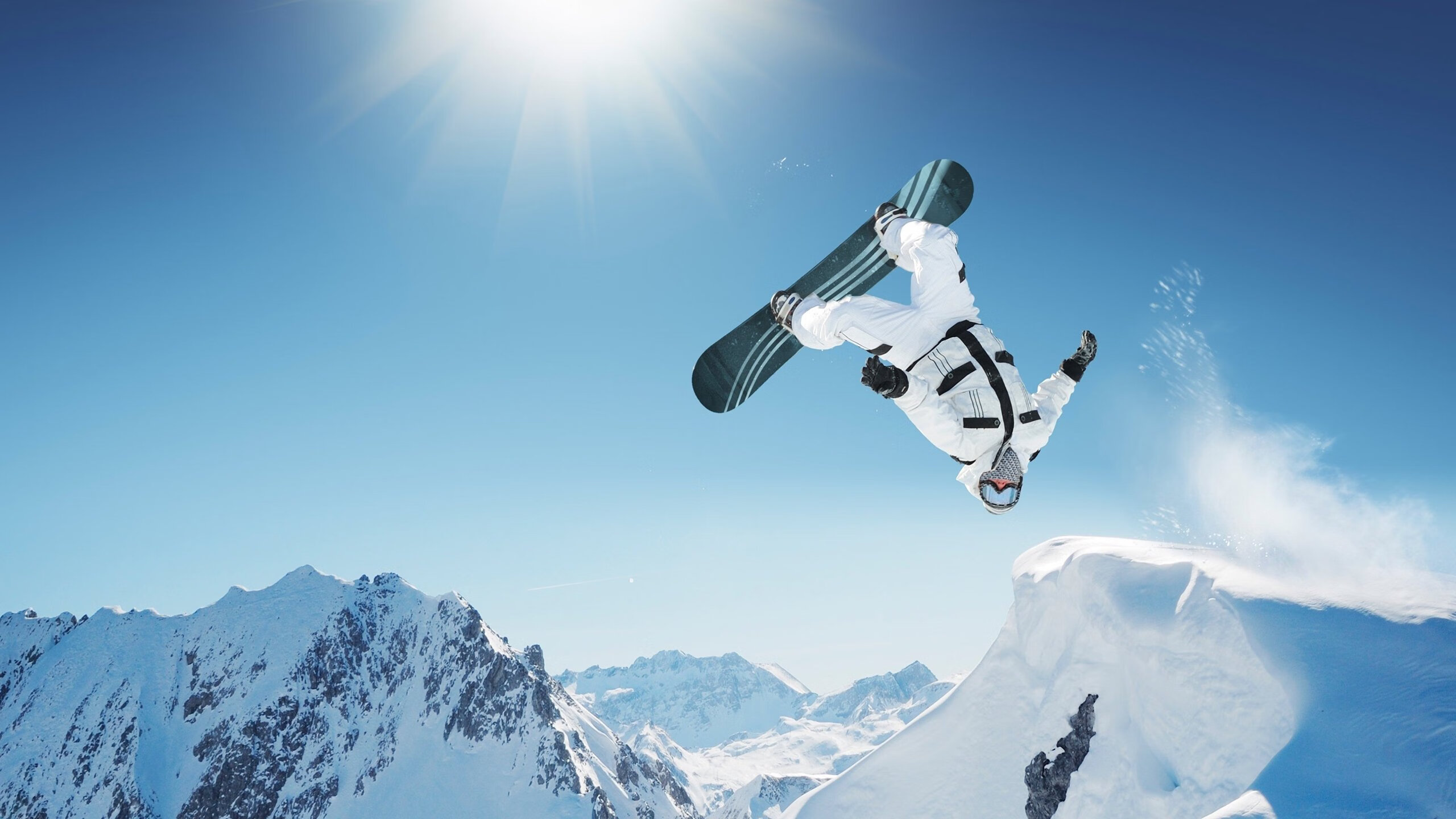 《堡垒之夜》“未来光影”季节盛典,创意极致!